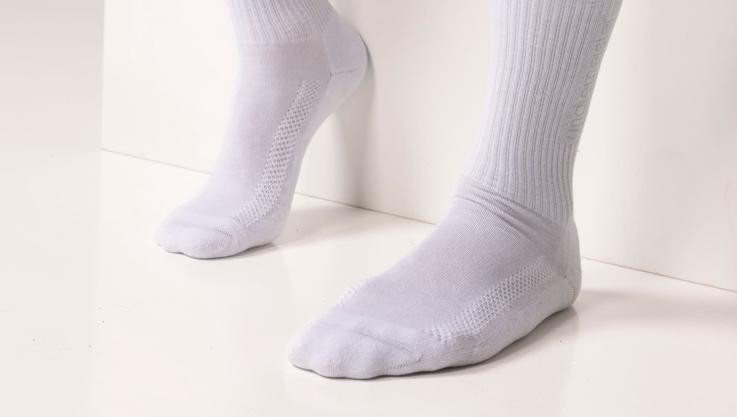 Sokken weer wit krijgen: zo houd je jouw Undiemeister sokken fris en helder - Undiemeister