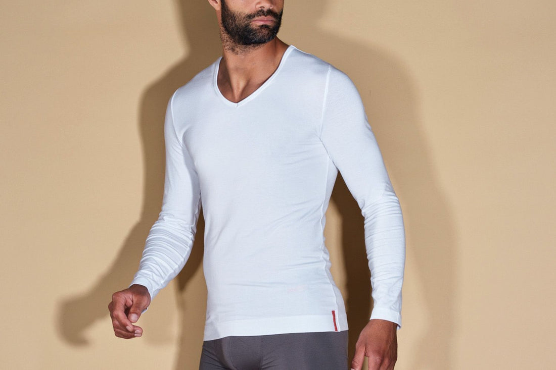 Warm de winter in met onze longsleeve V-hals T-shirts - Undiemeister