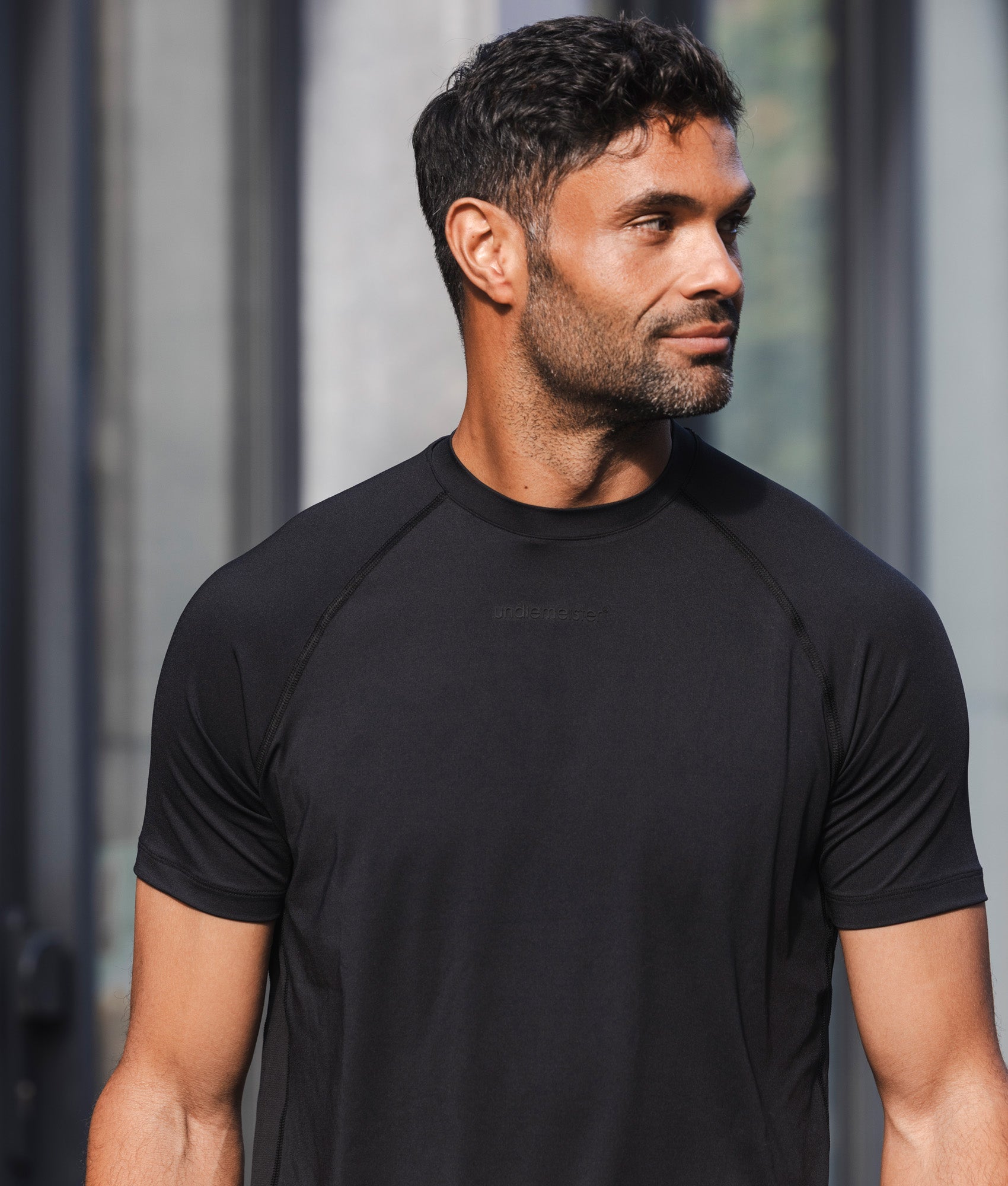 Undiemeister zwart sport shirt